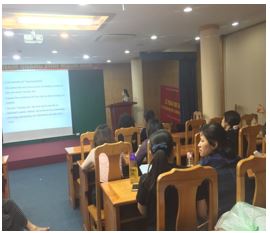 ThS. Nguyễn Thị Thúy Lan trình bày seminar